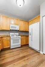 732 Woodewind Dr #732 - Photo 6 of 24