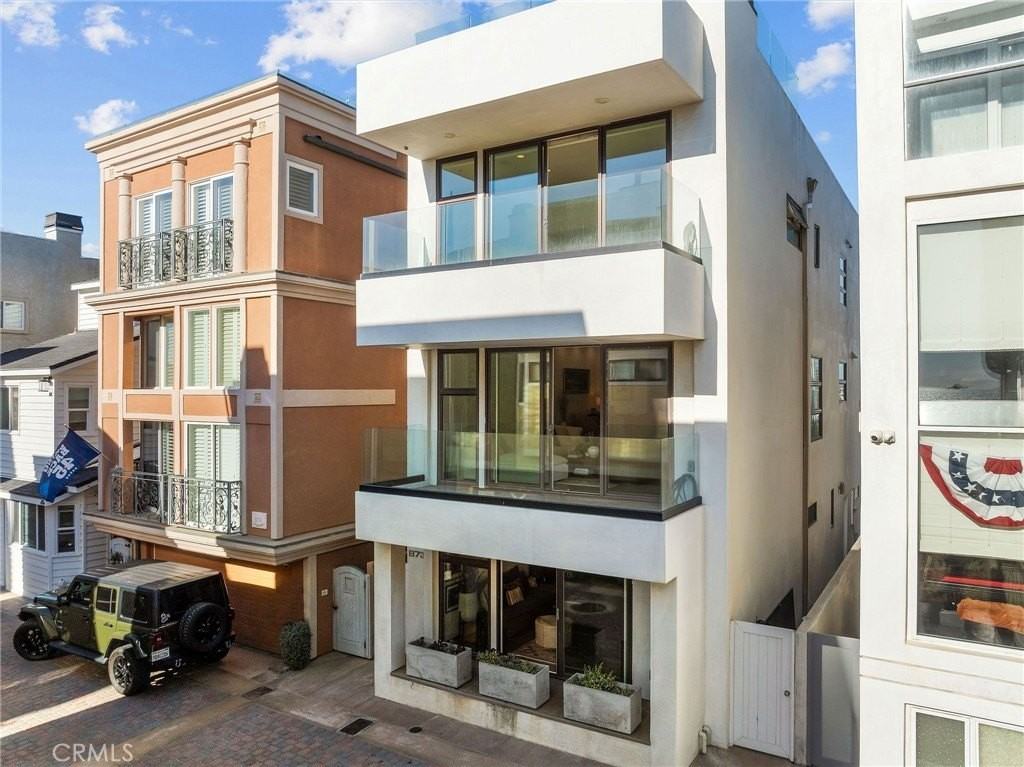 73B Surfside Ave - Photo 6 of 40
