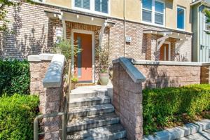 featured image of 10 Brownstone Way