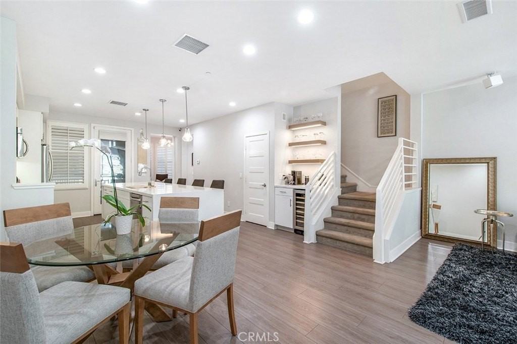 10 Brownstone Way - Photo 2 of 36
