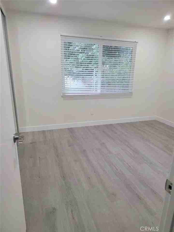 6424 Franrivers Ave - Photo 7 of 19