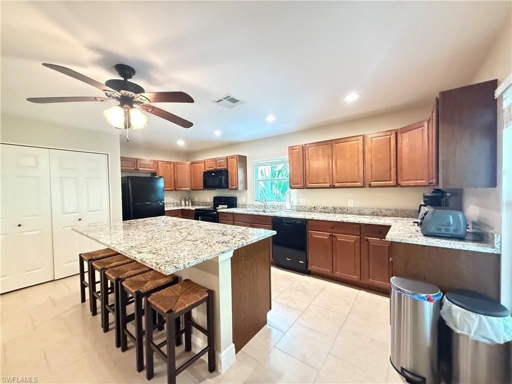 6140 Standing Oaks Ln - Photo 2 of 14
