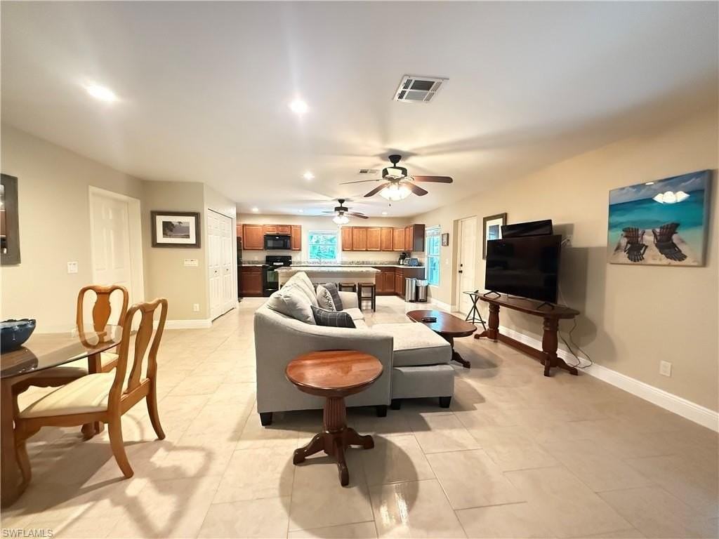 6140 Standing Oaks Ln - Photo 6 of 14