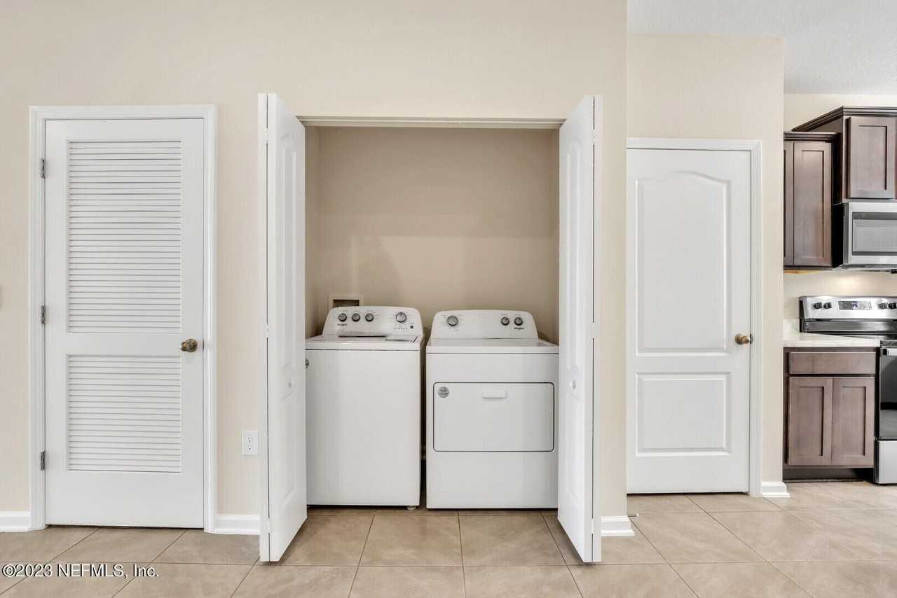 448 Running Woods St - Photo 7 of 13