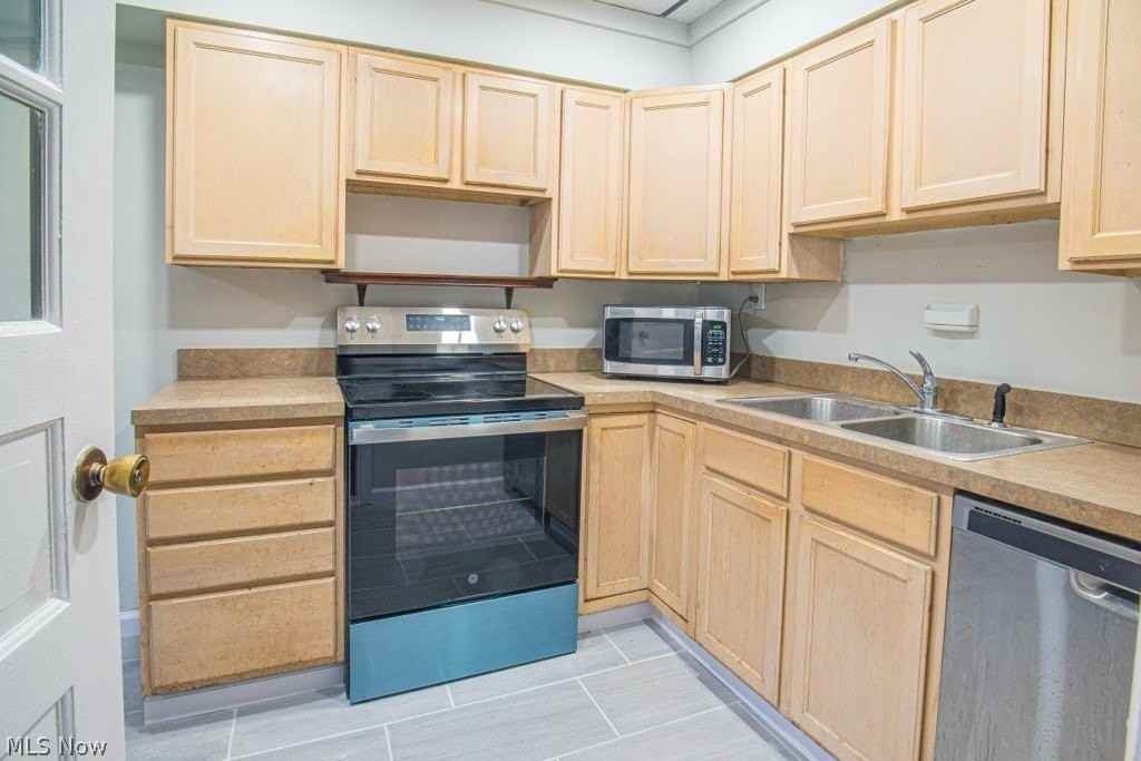 1399 Barlow Rd #1 - Photo 5 of 14