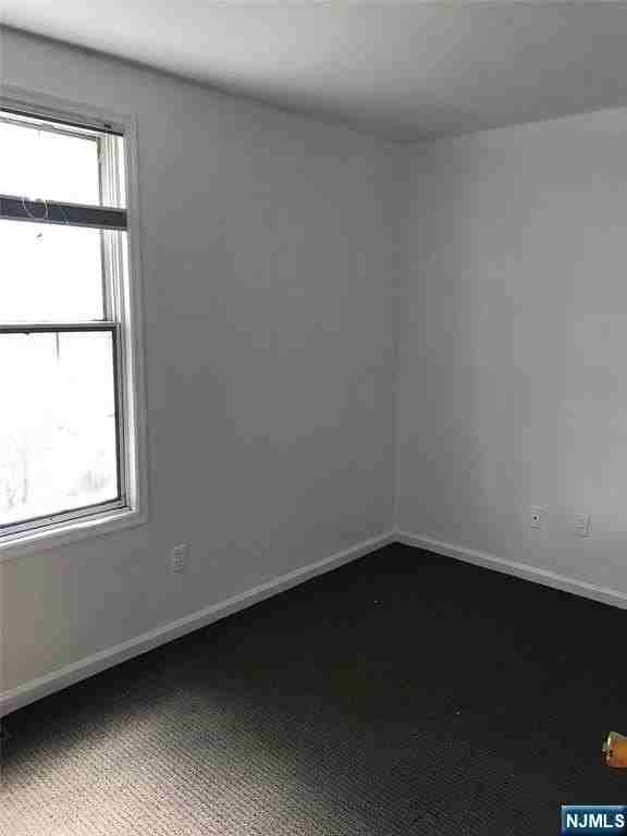 1 Cedar Ln - Photo 5 of 9