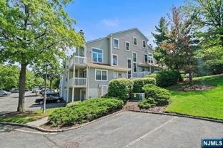 11 Cliff Dr - Photo 1 of 1