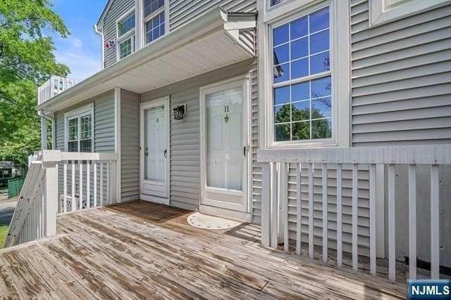 11 Cliff Dr - Photo 2 of 28