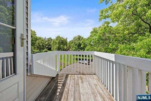 11 Cliff Dr - Photo 6 of 28