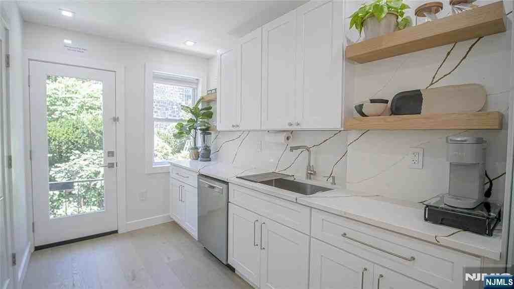 268 Old River Rd - Photo 4 of 17