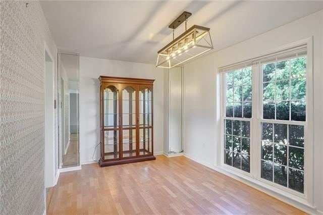 2741 Chelsea Dr - Photo 5 of 15