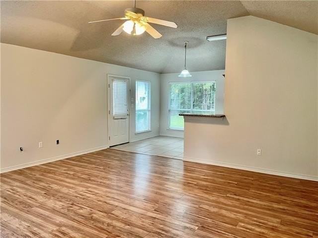 735 Nancy St - Photo 2 of 12
