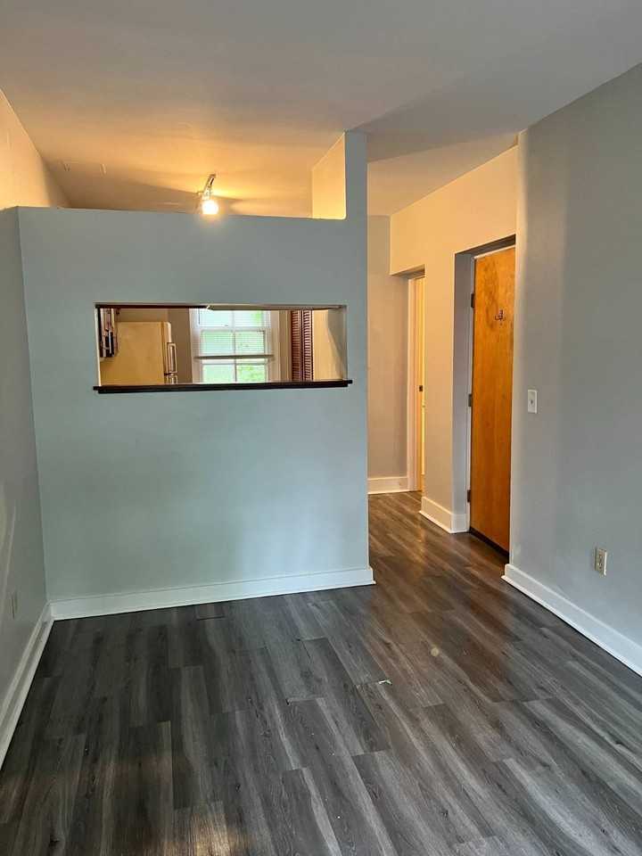 13 N College St #4 - Photo 5 of 7