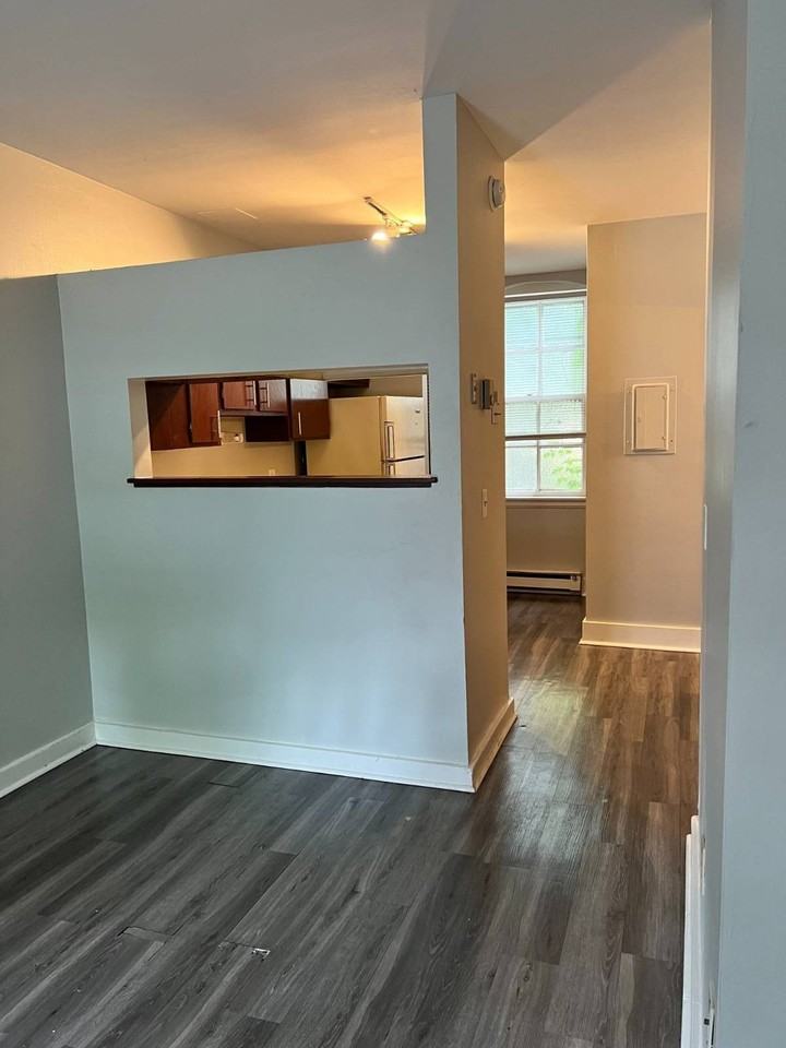13 N College St #4 - Photo 6 of 7