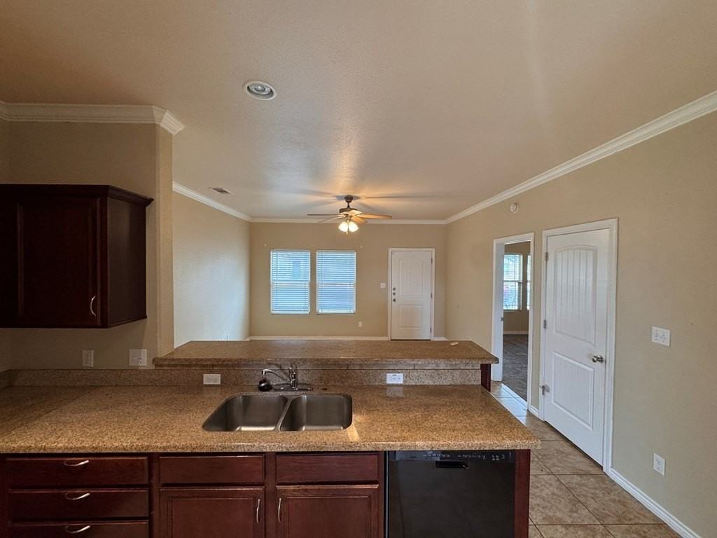 7214 Barksdale Ln - Photo 5 of 28