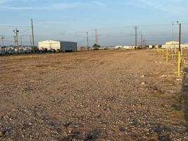 featured image of 100 E 46th St