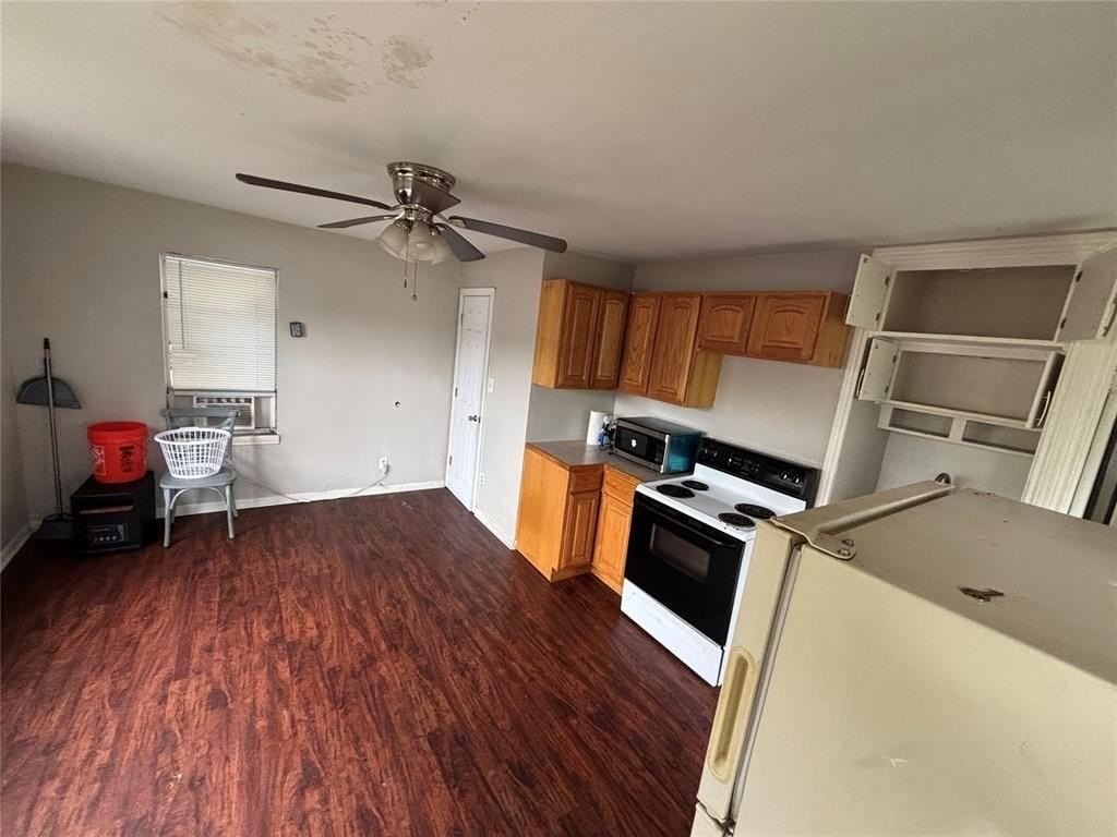 1840 Nw 12th St - Photo 3 of 5