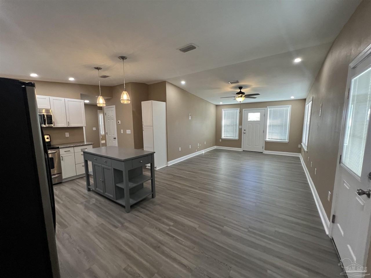 4551 Teston Dr - Photo 4 of 27