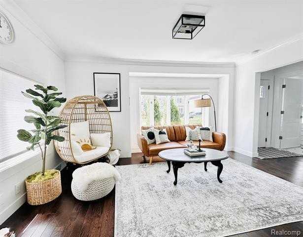 16244 Kirkshire Ave - Photo 3 of 45