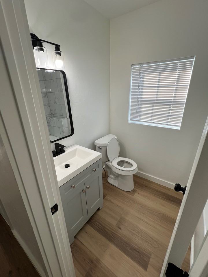 1608 S 9th St #1 - Photo 3 of 20