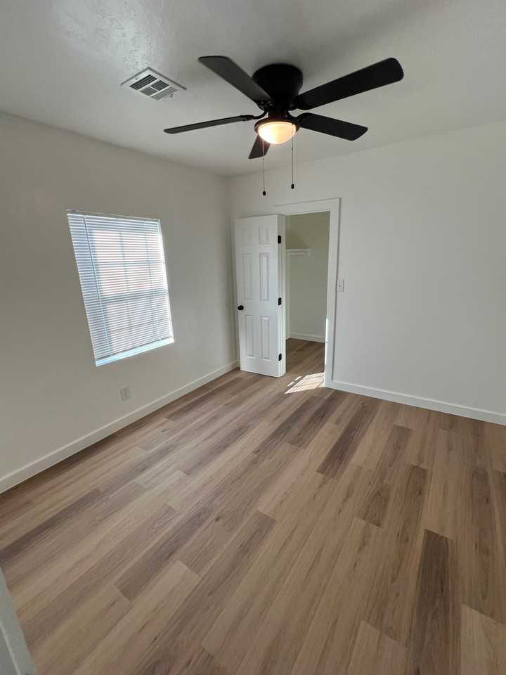 1608 S 9th St #1 - Photo 5 of 20