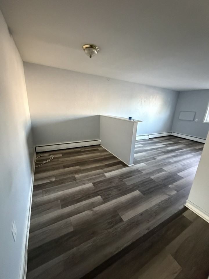 5231 Oxford Ave - Photo 2 of 5