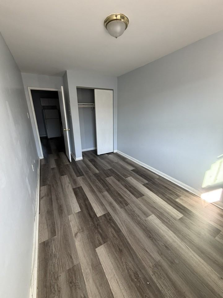 5231 Oxford Ave - Photo 5 of 5