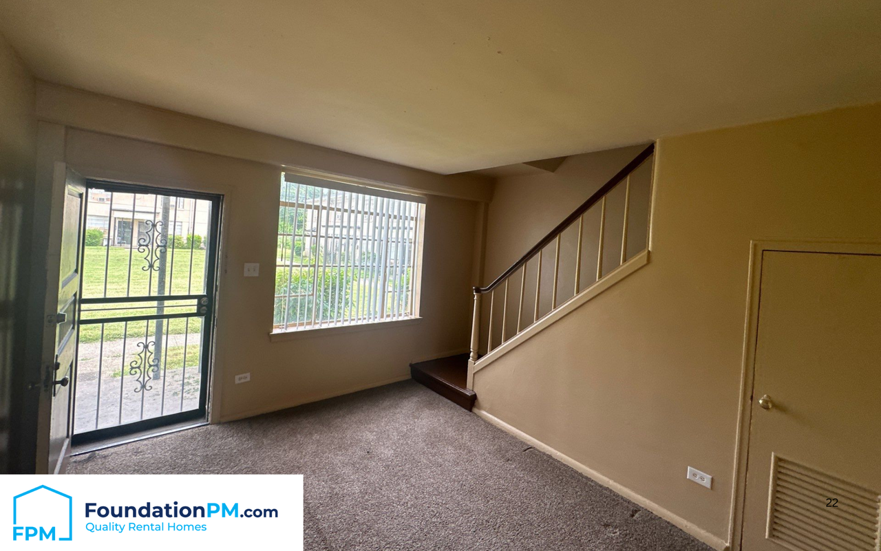 1911 S Parkway E #5 - Photo 5 of 10