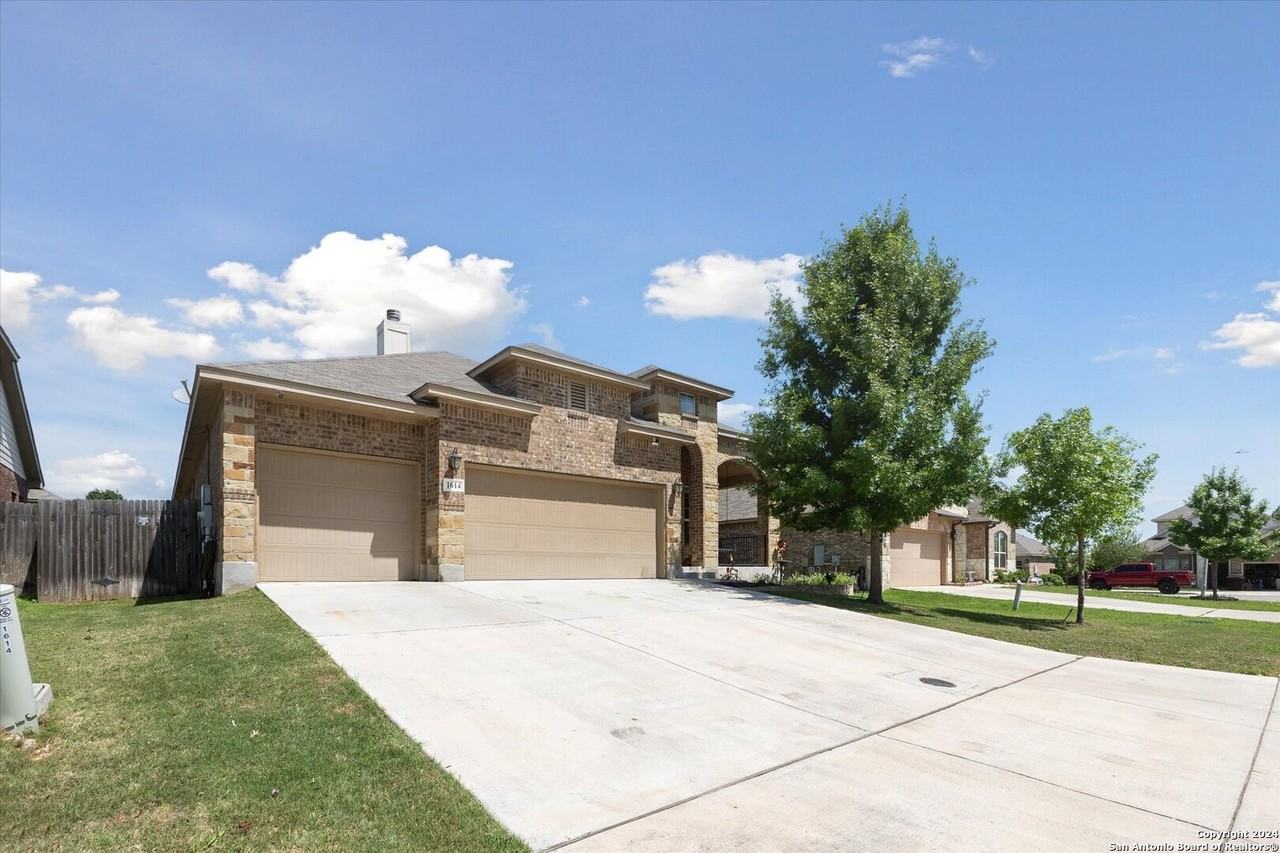 1614 Sun Canyon Blvd - Photo 2 of 45