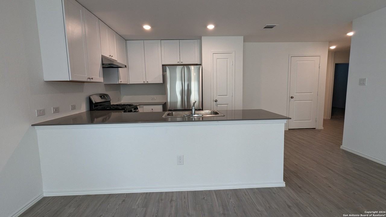 12907 Rosemary Bnd - Photo 2 of 29