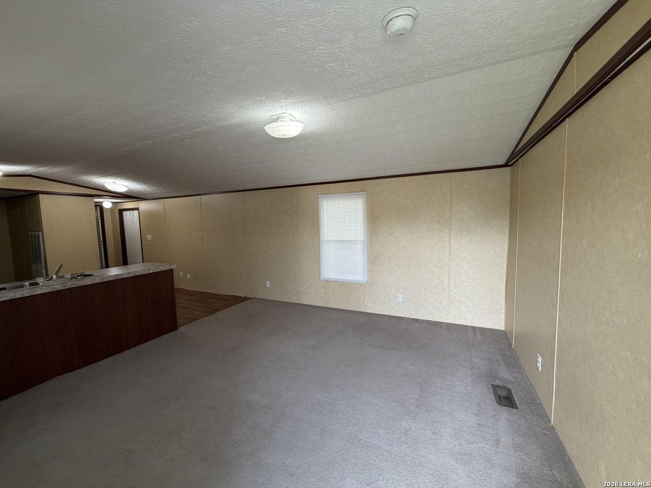4423 E Houston St - Photo 3 of 14