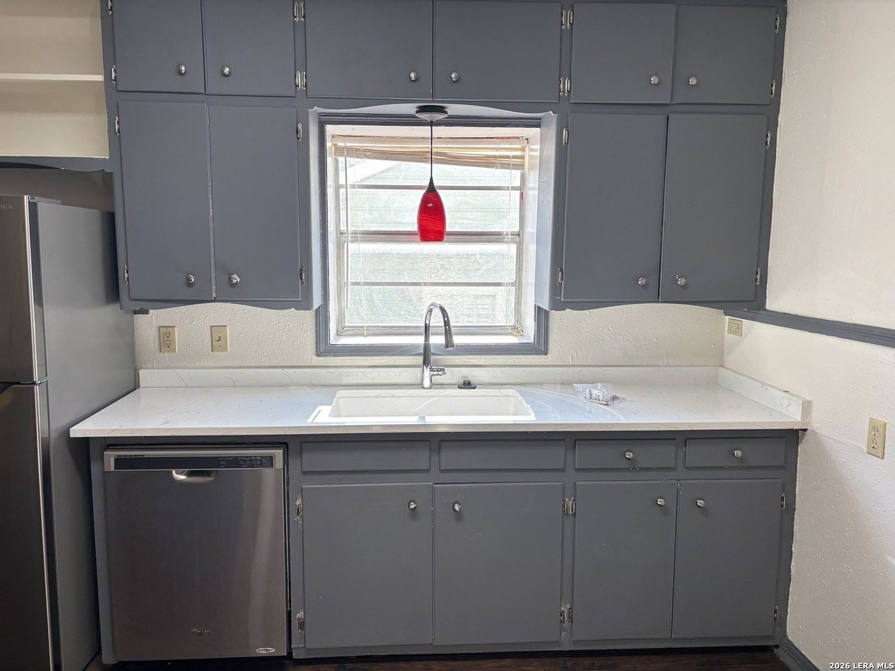 128 Corona Ave - Photo 7 of 30