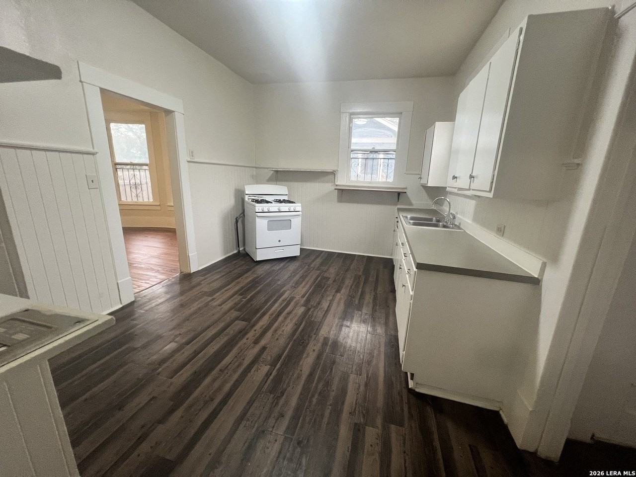 149 Weymouth St - Photo 6 of 10