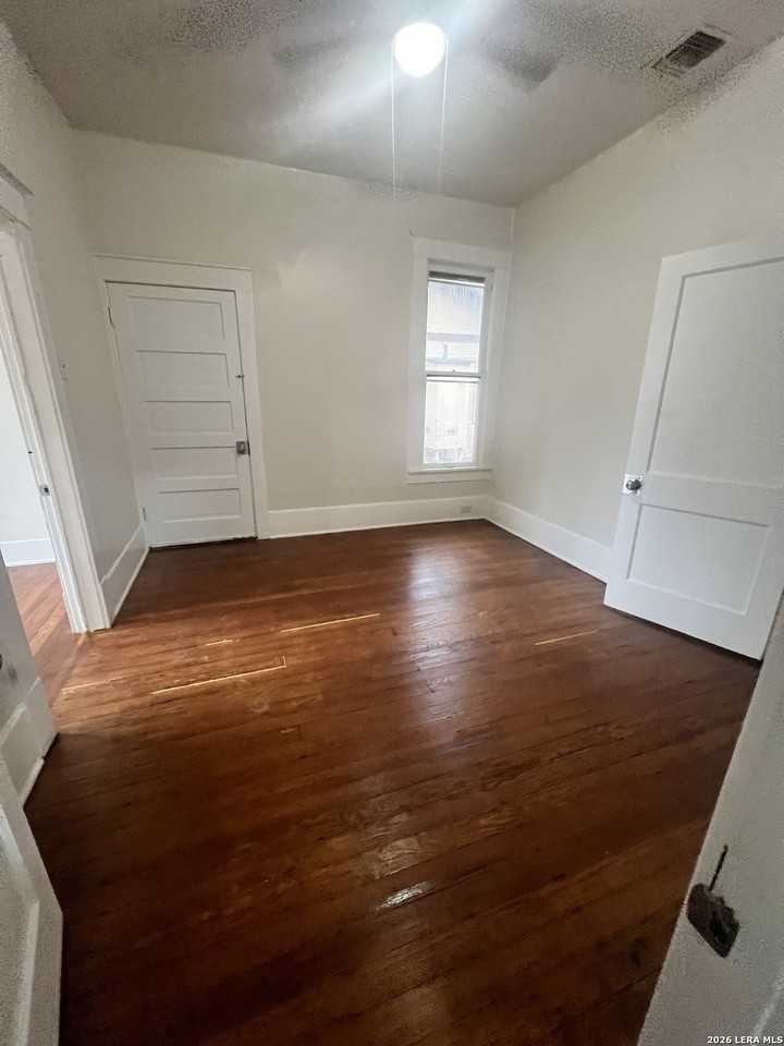 149 Weymouth St - Photo 7 of 10