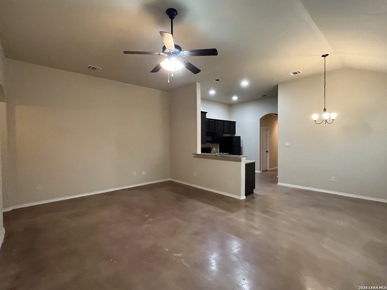 698 Saengerhalle Rd - Photo 5 of 25