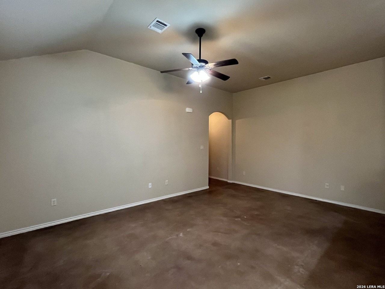 698 Saengerhalle Rd - Photo 6 of 25