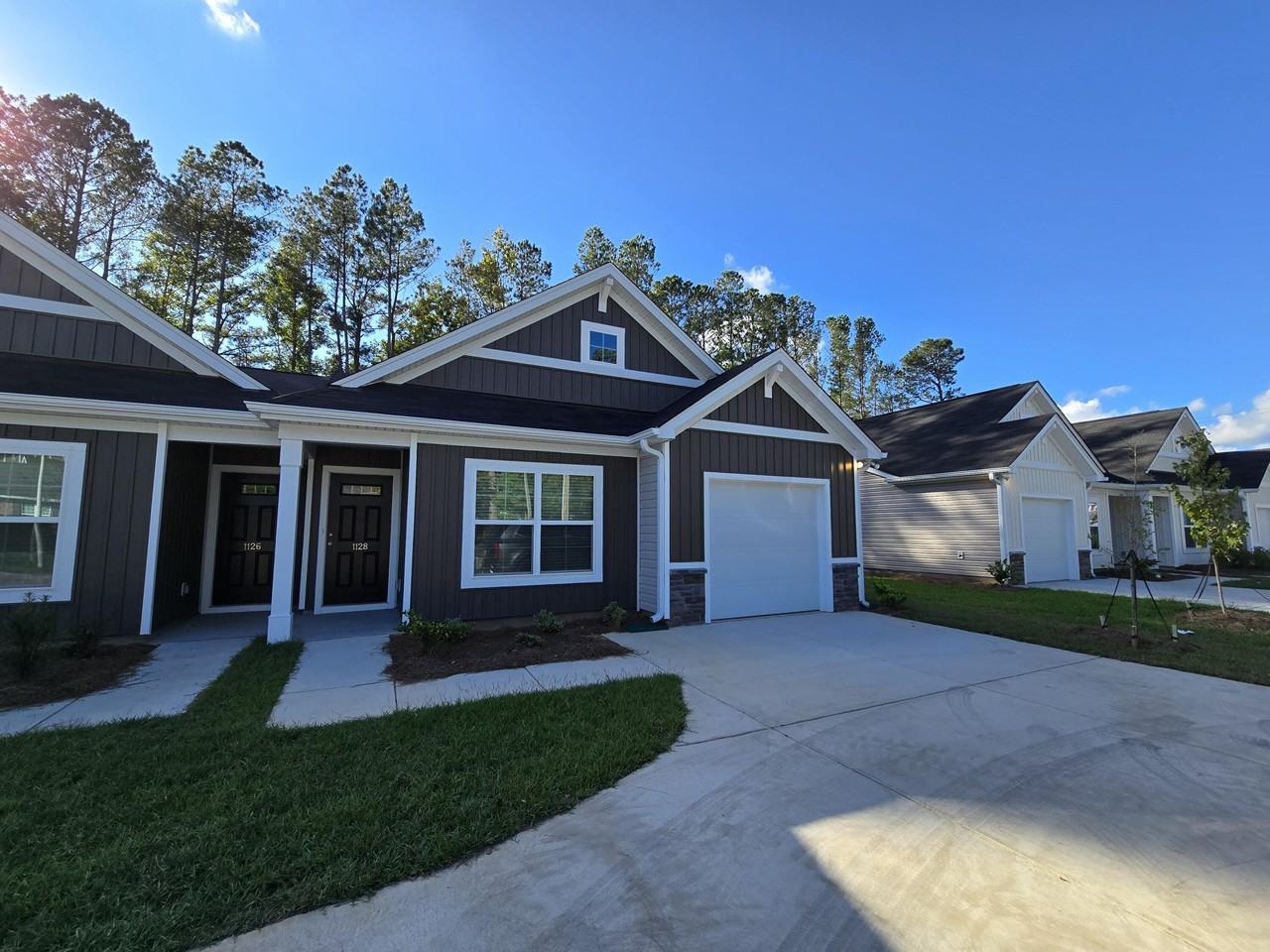 1128 Russell Dr - Photo 3 of 22