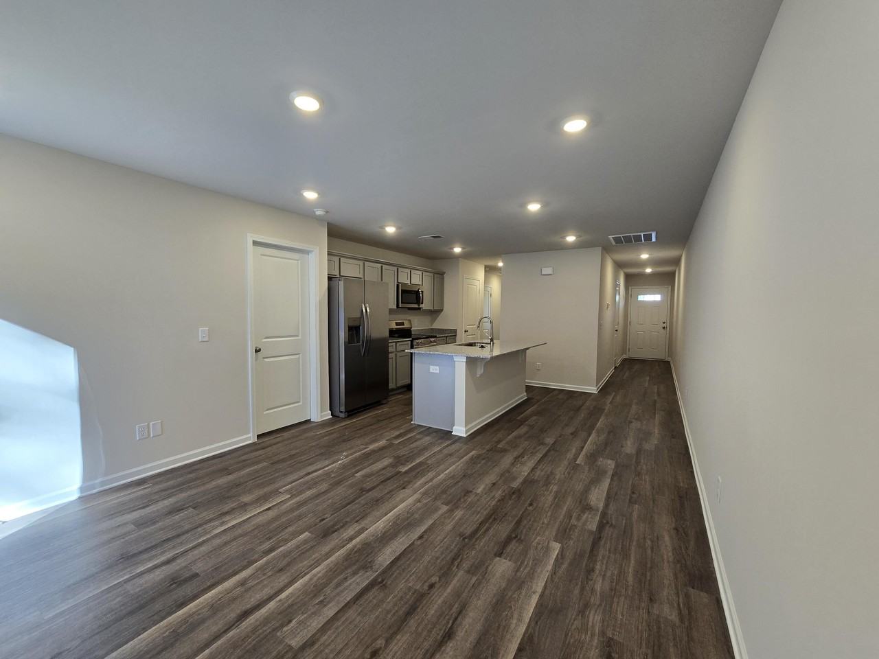 1128 Russell Dr - Photo 6 of 22