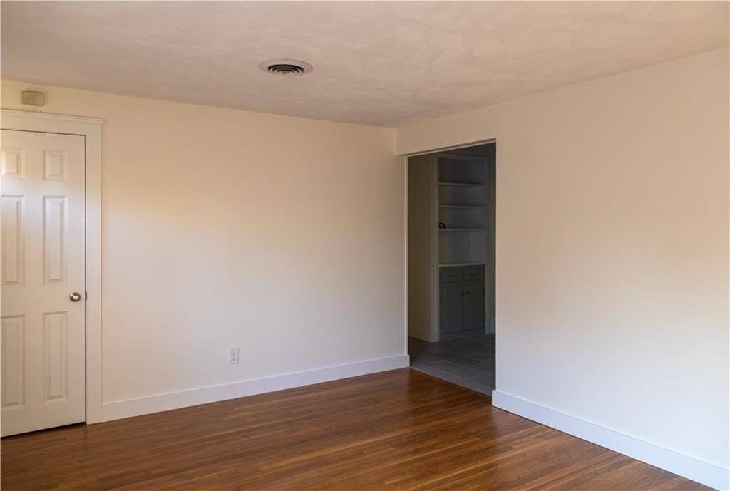 106 Vallette St - Photo 7 of 13