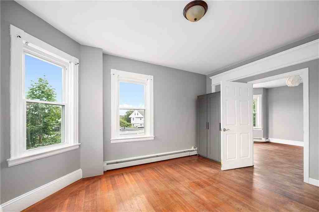 8 Eaton St #3 - Photo 2 of 19
