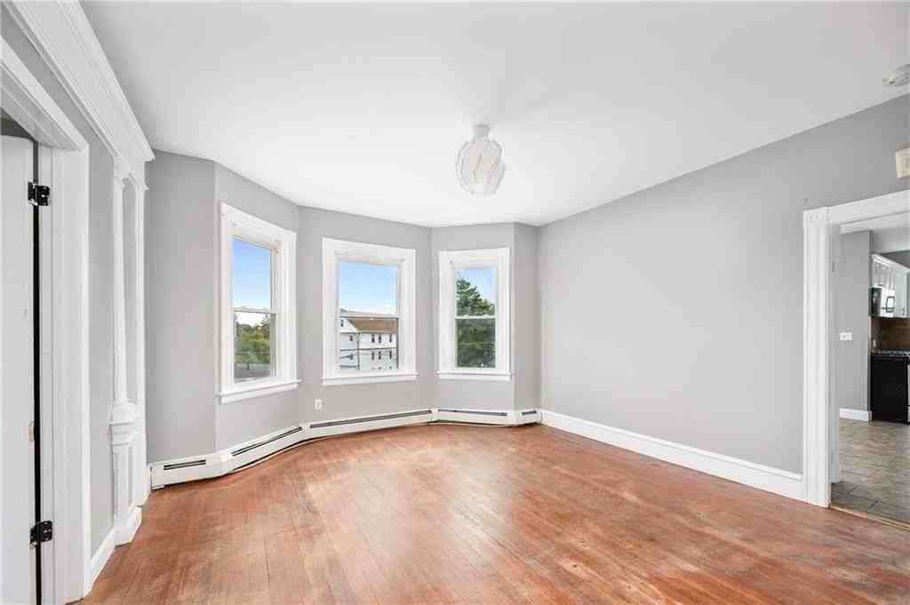 8 Eaton St #3 - Photo 5 of 19