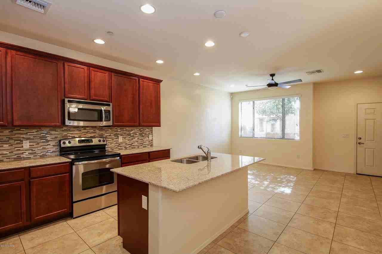 2390 E Blue Diamond Dr - Photo 4 of 9