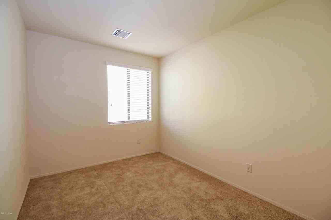 2390 E Blue Diamond Dr - Photo 6 of 9
