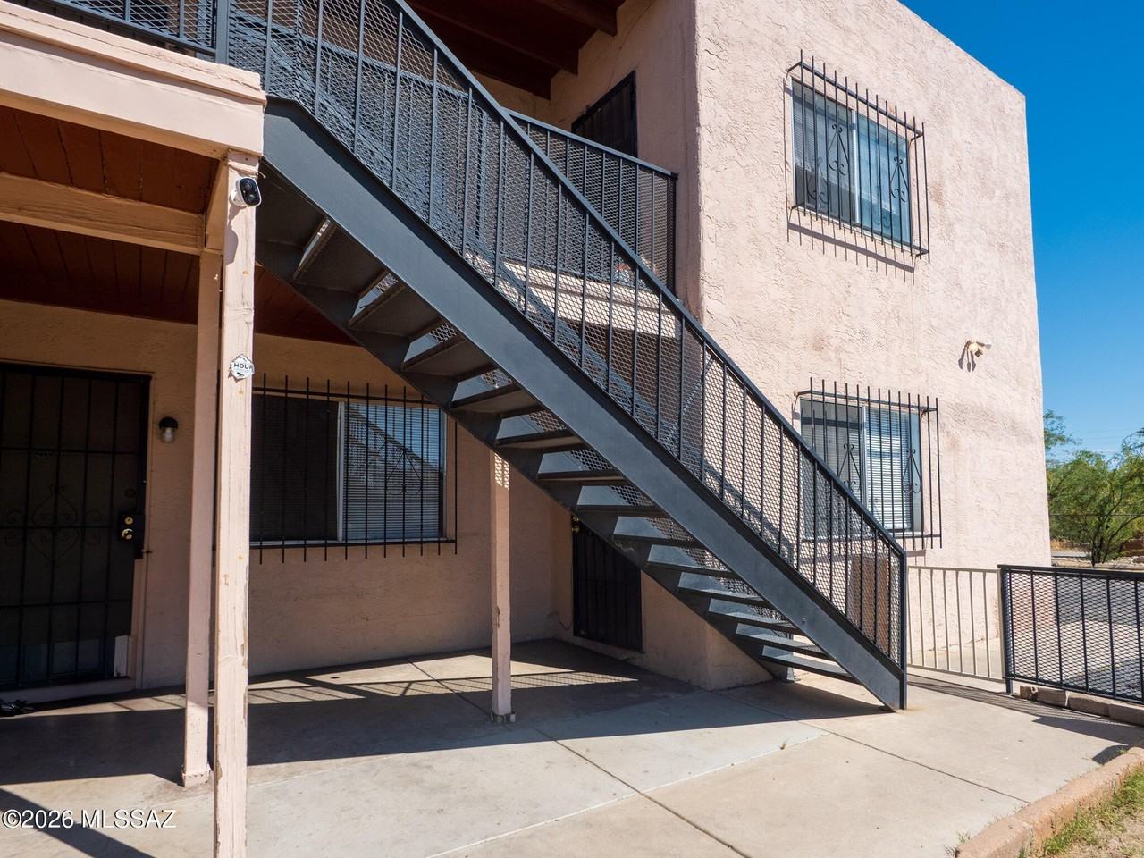 2460 N Balboa Ave - Photo 3 of 17