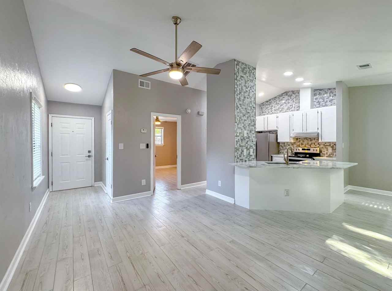 6133 Greenon Ln - Photo 7 of 30