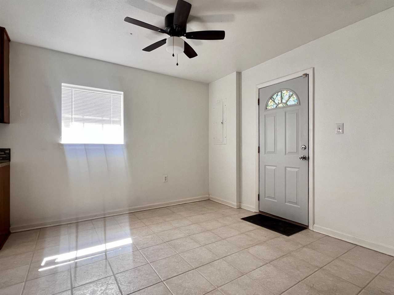 809 Briandav St - Photo 5 of 18