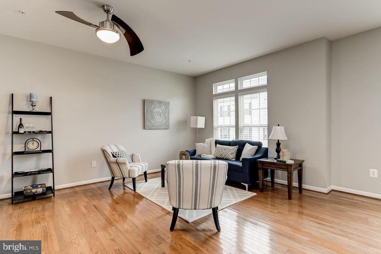 1739 Theale Way - Photo 4 of 20
