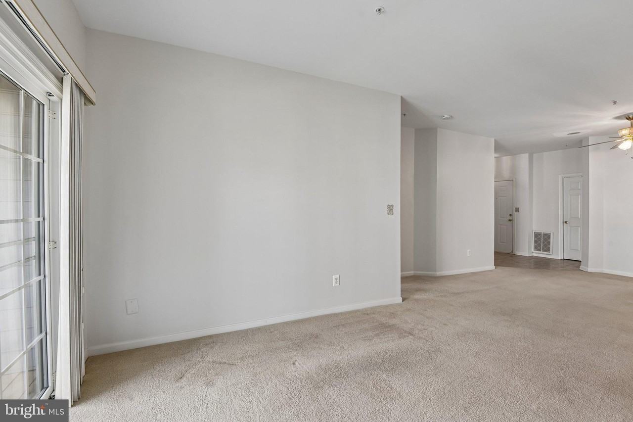 1972 Scotts Crossing Way #202 - Photo 7 of 24