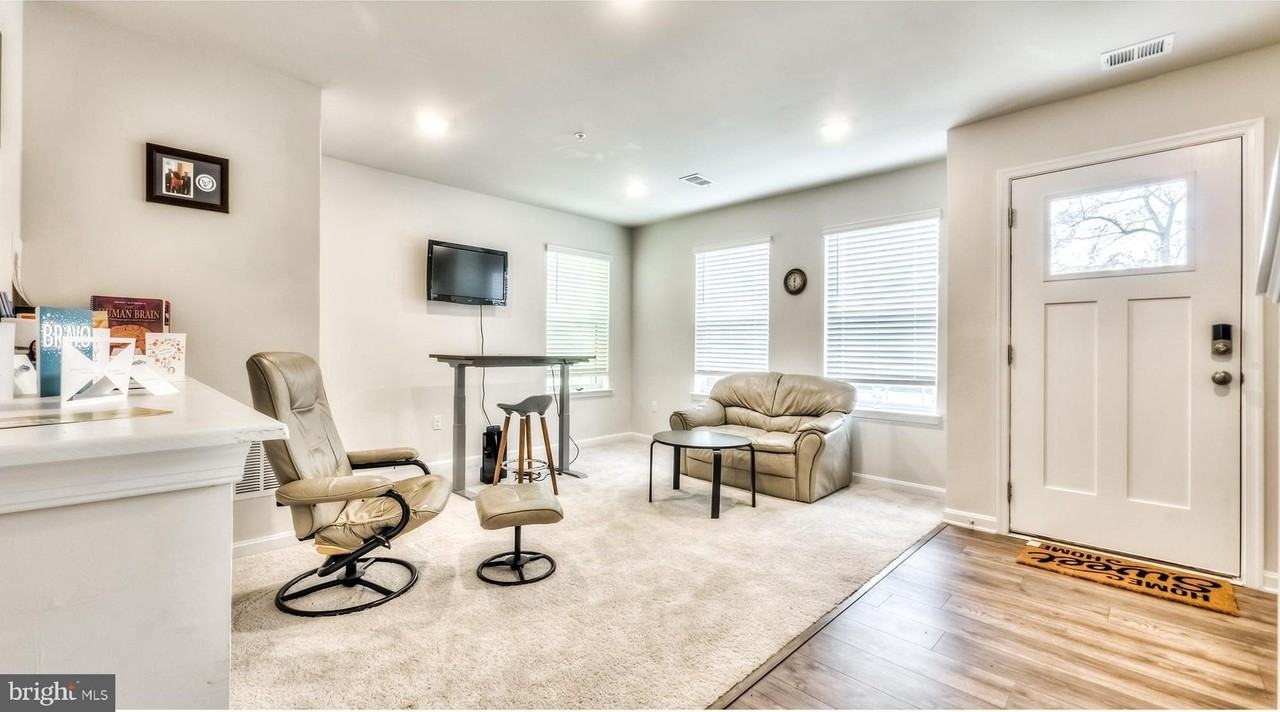 4320 Roland Heights Ave - Photo 3 of 34