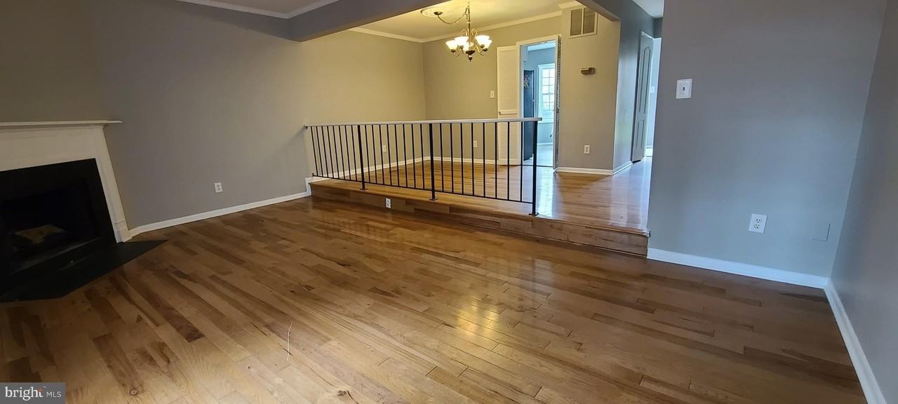 3539 Split Rail Ln - Photo 3 of 12